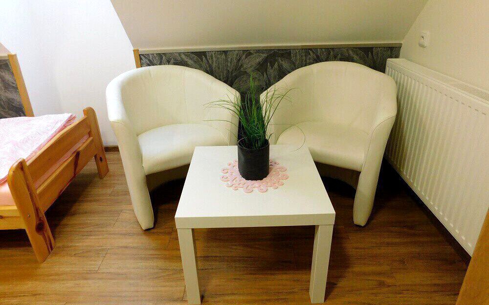 Podkrovní dvoulůžkové pokoje